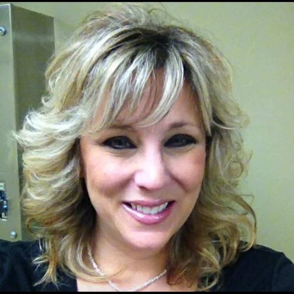 Meet Posh Ambassador Teresa / Welcome to my Closet